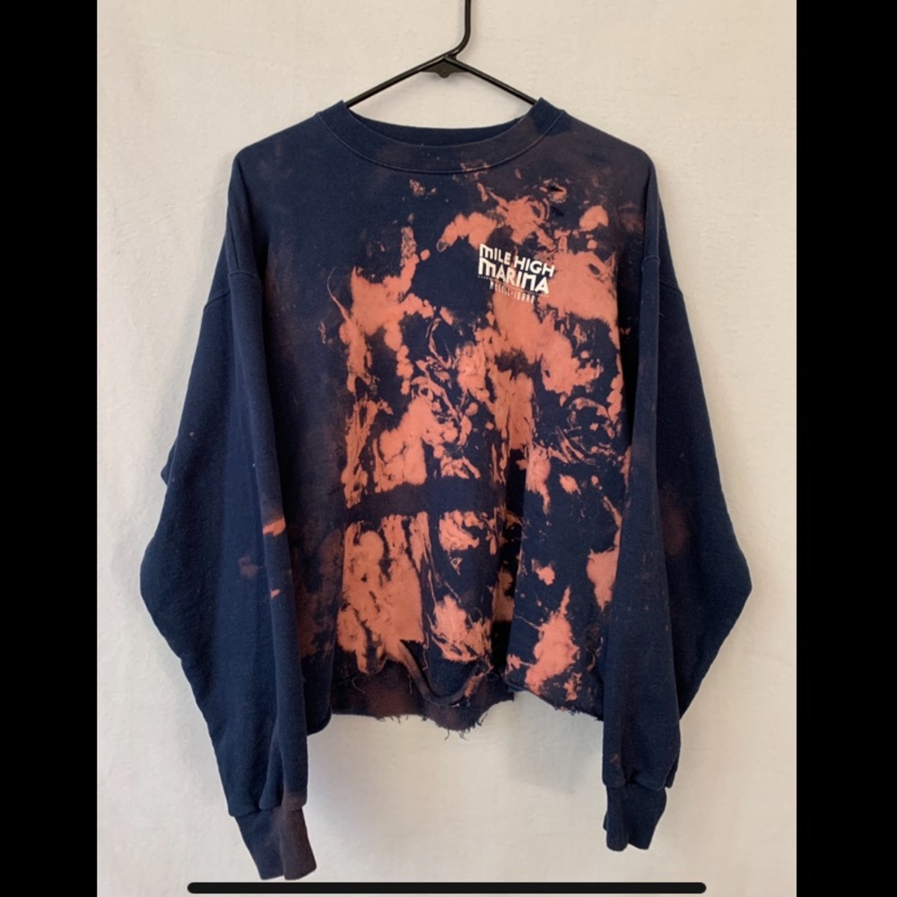 BLEACHED CREWNECK